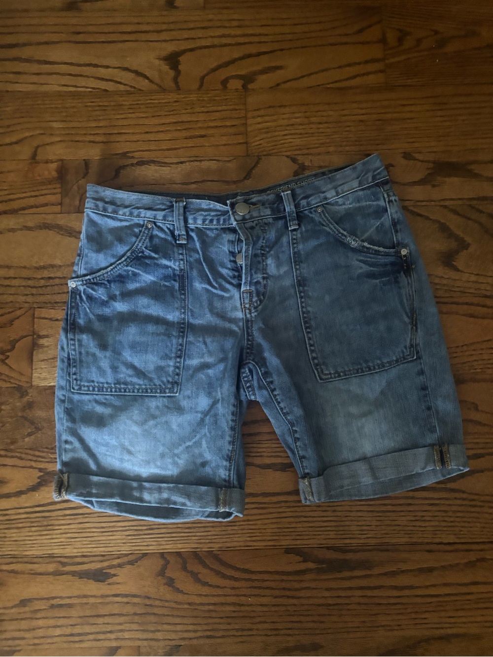 GAP Sexy Boyfriend Short in Light Blue Denim
